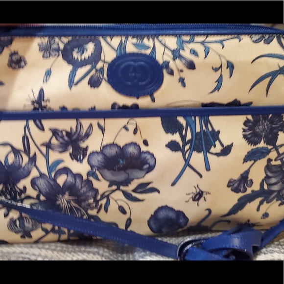 RARE Gucci blue & cream shoulder bag Gucci Italy & Crest on left - Picture 3 of 16